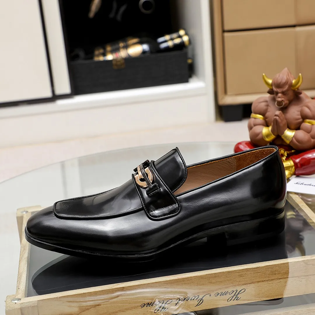 Men's shoes 💰600 🕷🕷🐂【Ferragamo】 Popular fashionable casual shoes🇨🇳Official website counter 1:1 production, original mold opening💯Good quality visible, imported high-end first-layer pebbled calfskin, water-dyed🐂leather lining🌿very clear texture, high-quality waterproof, non-slip and wear-resistant outsole🎋high quality and low price, truly handmade🍓, 3 colors available! Code number 38-44 (45. To be customized)